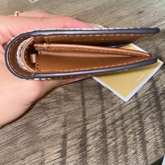NWT Micheal Kors Jetset Wallet - Picture 7 of 10